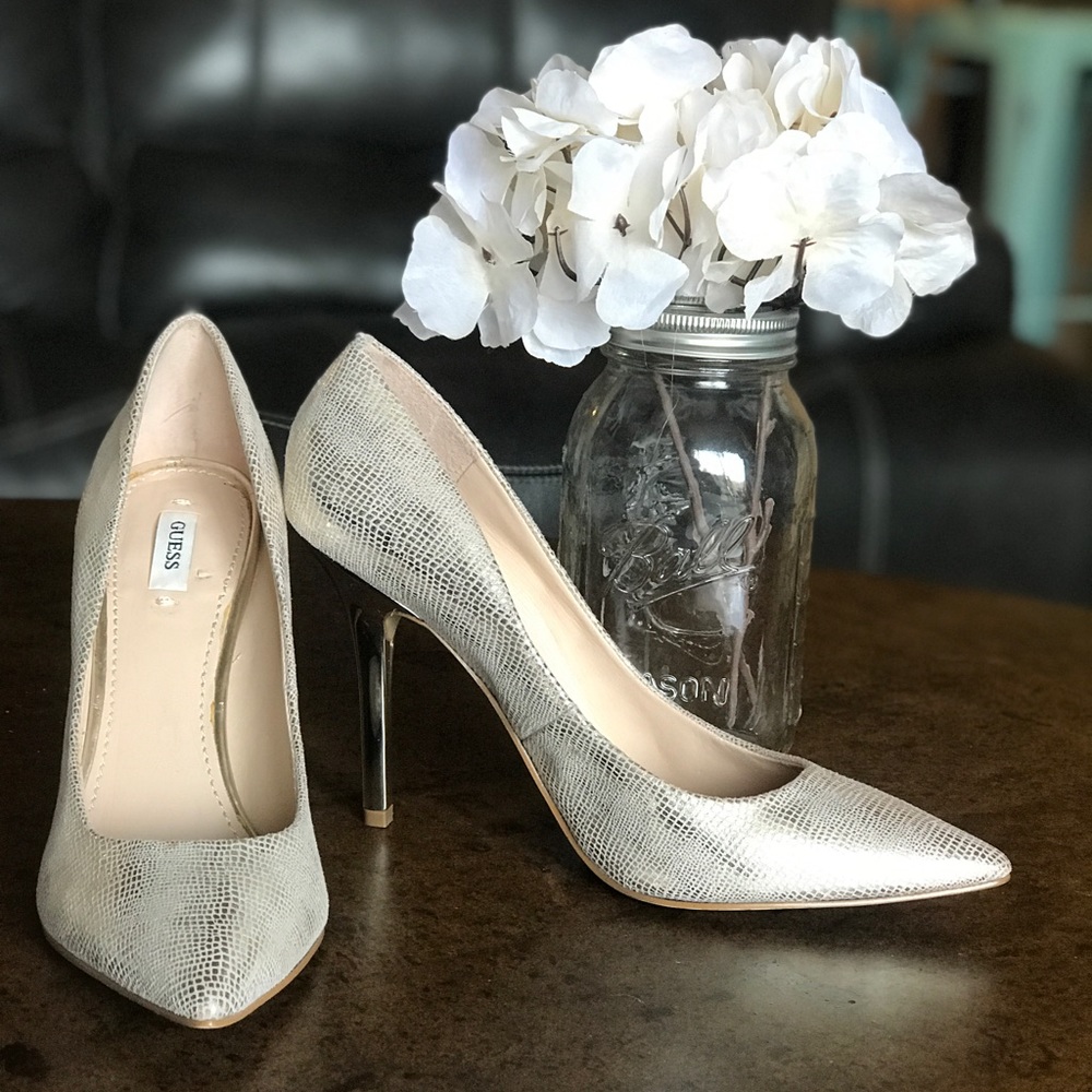 LIKE NEW! Guess Plasma Gold Stiletto Heels!